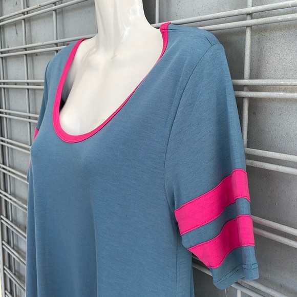 LulaRoe Colorblock Perfect T High Low Top - Picture 3 of 11